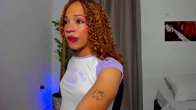 Snapshot of Catty_Noir chatting on 12-20-25, 07:21 Catty Noir online show from 12-20-25, 07:21