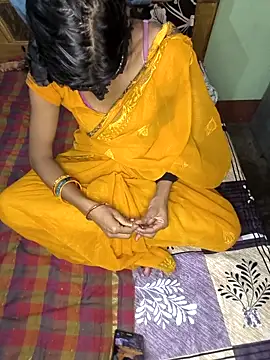 Laxmidevi000 online show from 04-22-26, 04:08