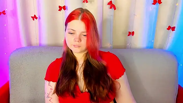 Snapshot of KellyFiery chatting on 04-26-26, 01:14 KellyFiery online show from 04-26-26, 01:14