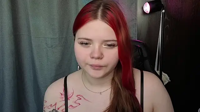 Snapshot of KellyFiery chatting on 06-15-26, 08:27 KellyFiery online show from 06-15-26, 08:27