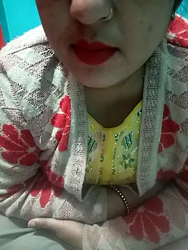 Snapshot of Priya_089 chatting on 12-01-25, 04:17 Priya 089 online show from 12-01-25, 04:17