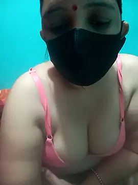 Snapshot of Priya_089 chatting on 12-02-25, 06:41 Priya 089 online show from 12-02-25, 06:41