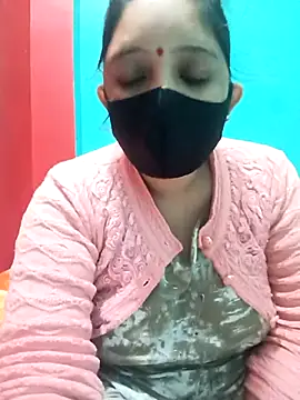 Snapshot of Priya_089 chatting on 12-05-25, 04:54 Priya 089 online show from 12-05-25, 04:54