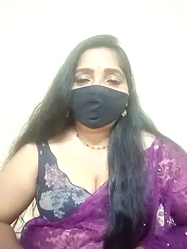 Snapshot of Soni-queen chatting on 12-01-25, 05:23 Soni-queen online show from 12-01-25, 05:23