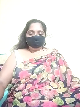 Snapshot of Soni-queen chatting on 12-02-25, 06:03 Soni-queen online show from 12-02-25, 06:03