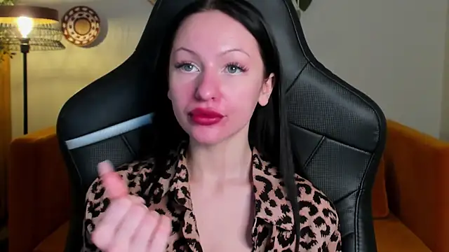 Snapshot of NaomiBlakes chatting on 12-05-25, 05:27 NaomiBlakes online show from 12-05-25, 05:27