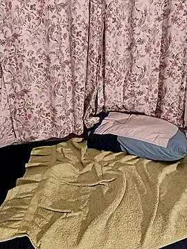 Snapshot of Susiee_Redd chatting on 12-20-25, 12:45 Susiee Redd online show from 12-20-25, 12:45