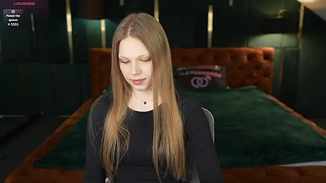 Snapshot of Charlotte_Dreams chatting on 03-11-26, 11:38 Charlotte Dreams online show from 03-11-26, 11:38