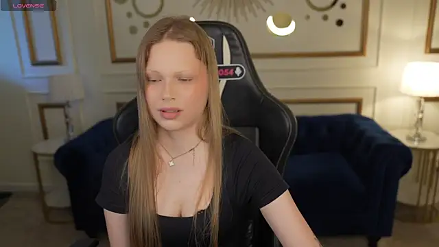 Charlotte Dreams online show from 06-30-26, 03:35