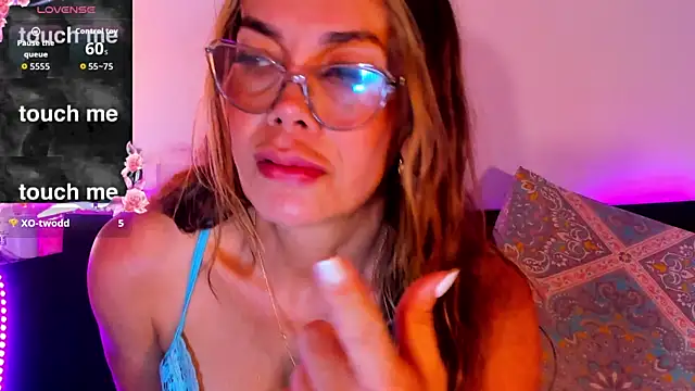 Snapshot of venus_desired260669 chatting on 11-30-25, 02:59 venus desired260669 online show from 11-30-25, 02:59