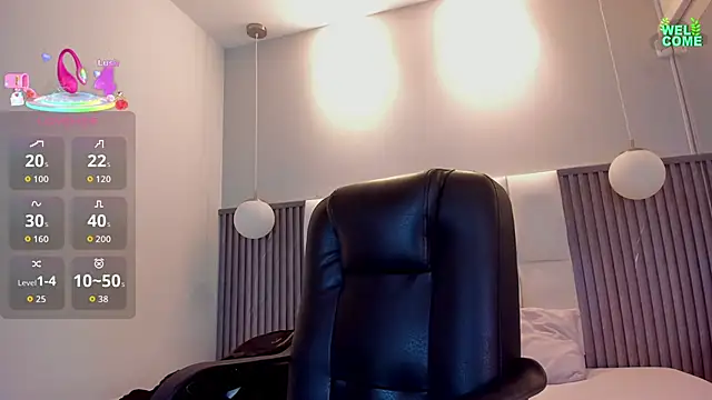 Snapshot of jazmin_gil chatting on 12-16-25, 06:46 jazmin gil online show from 12-16-25, 06:46