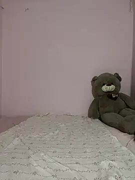 Snapshot of Queen-of-Love chatting on 07-24-26, 07:45 Queen-of-Love online show from 07-24-26, 07:45