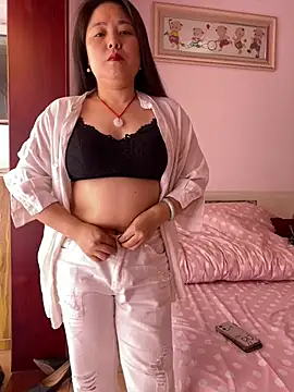 tianwei2567 online show from 04-17-26, 02:36