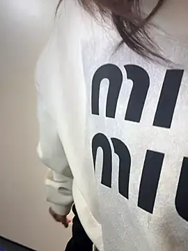 Snapshot of Toffee-00 chatting on 12-18-25, 12:00 Toffee-00 online show from 12-18-25, 12:00