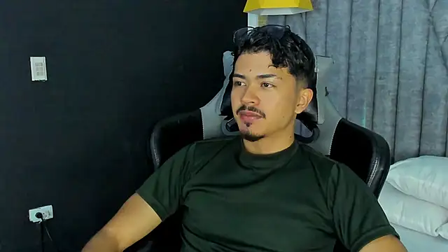 NicolaiKarav online show from 04-20-26, 12:19