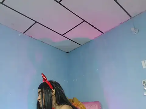 Snapshot of Candyx_girls chatting on 11-26-25, 12:33 Candyx girls online show from 11-26-25, 12:33