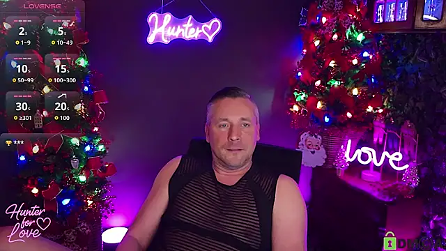 Snapshot of Hunter_Fl chatting on 12-14-25, 03:28 Hunter Fl online show from 12-14-25, 03:28