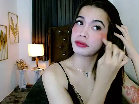 hollyyumiloove online show from 01-14-26, 08:58