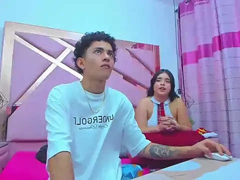 Snapshot of KittyANDjack chatting on 12-14-25, 07:07 KittyANDjack online show from 12-14-25, 07:07