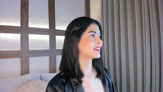 SarhaVega online show from 11-28-25, 01:25