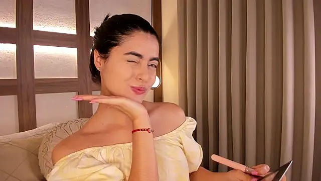 SarhaVega online show from 02-02-26, 01:10