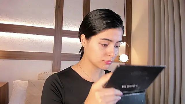 SarhaVega online show from 03-28-26, 12:49