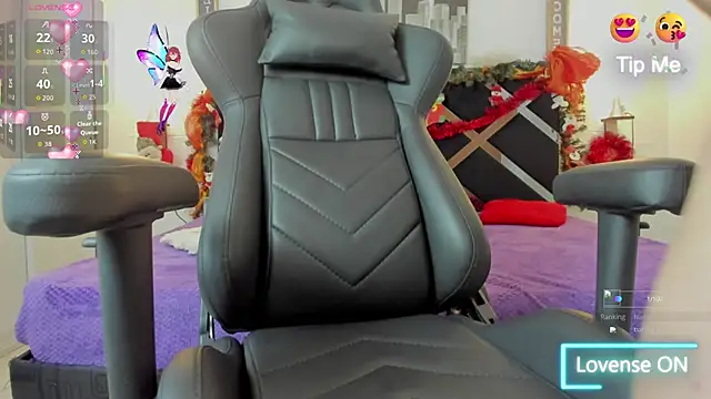 Snapshot of mask_red_girl chatting on 12-04-25, 12:58 mask red girl online show from 12-04-25, 12:58