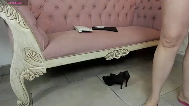 Snapshot of Mysterius_Woman chatting on 07-09-26, 11:14 Mysterius Woman online show from 07-09-26, 11:14
