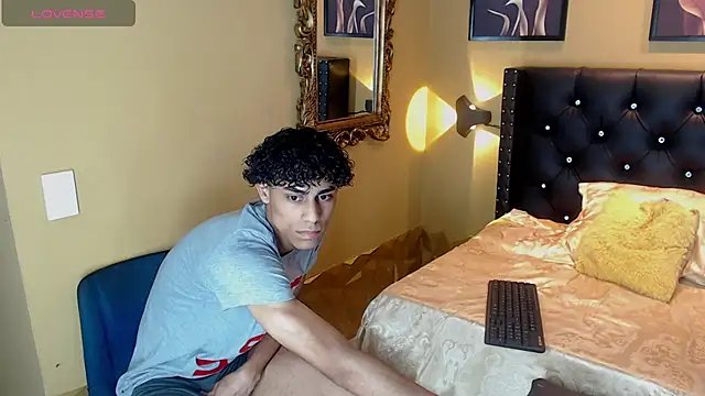 Snapshot of alejandroo_ chatting on 12-04-25, 11:13 alejandroo online show from 12-04-25, 11:13