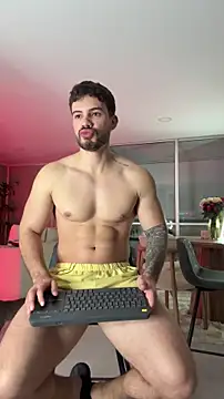 Valenthino Salvatore online show from 12-23-25, 03:48