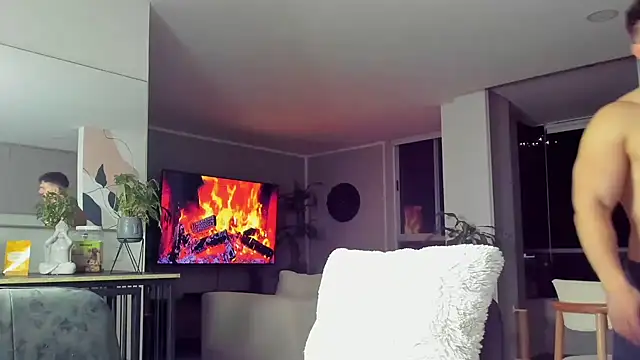 Valenthino Salvatore online show from 04-20-26, 03:53