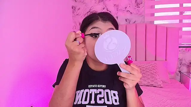 Snapshot of katsumi_yan chatting on 12-02-25, 07:20 katsumi yan online show from 12-02-25, 07:20