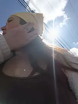 Snapshot of Shofy22 chatting on 11-22-25, 02:05 Shofy22 online show from 11-22-25, 02:05