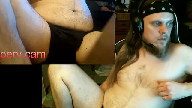 Snapshot of watchmegamer chatting on 11-24-25, 04:29 watchmegamer online show from 11-24-25, 04:29