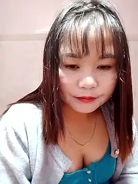 Snapshot of One-two22 chatting on 12-21-25, 12:45 One-two22 online show from 12-21-25, 12:45