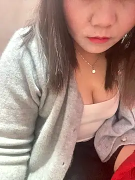 Snapshot of One-two22 chatting on 01-11-26, 12:10 One-two22 online show from 01-11-26, 12:10