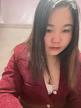 Snapshot of One-two22 chatting on 02-18-26, 11:33 One-two22 online show from 02-18-26, 11:33