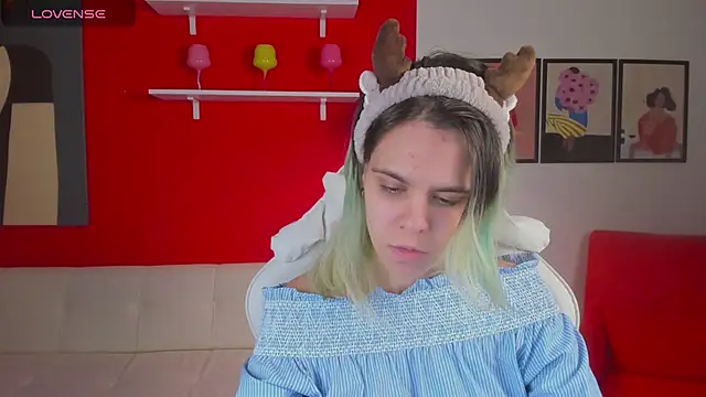 Snapshot of LiraBelle chatting on 12-04-25, 03:16 LiraBelle online show from 12-04-25, 03:16