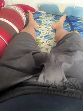 Snapshot of dreamybboy chatting on 02-10-26, 06:06 dreamybboy online show from 02-10-26, 06:06