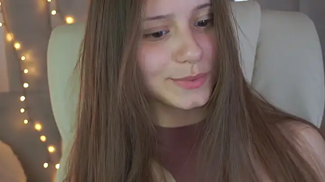 Snapshot of TinyNatalie chatting on 05-28-26, 02:14 TinyNatalie online show from 05-28-26, 02:14