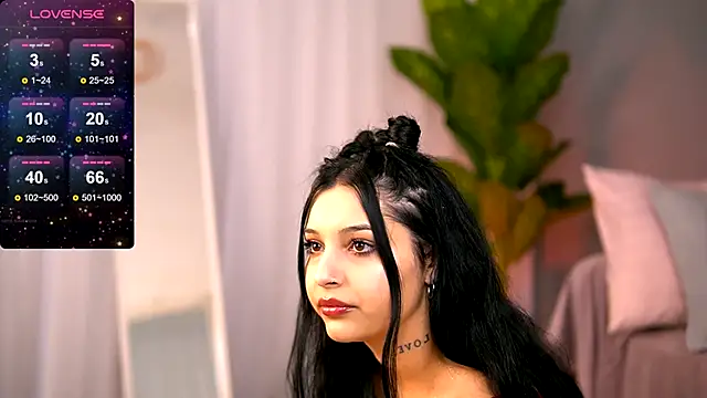 Snapshot of VanessaSinX chatting on 12-15-25, 08:35 VanessaSinX online show from 12-15-25, 08:35