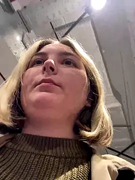 Snapshot of KateBurlesk chatting on 11-28-25, 09:12 KateBurlesk online show from 11-28-25, 09:12