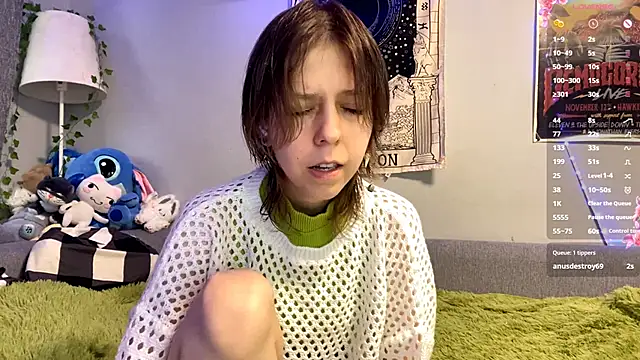 Snapshot of FairyLuna chatting on 12-17-25, 09:15 FairyLuna online show from 12-17-25, 09:15