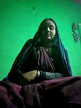 Snapshot of Pooja_hote chatting on 11-26-25, 03:35 Pooja hote online show from 11-26-25, 03:35