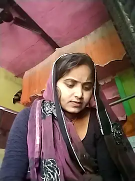 Snapshot of Pooja_hote chatting on 11-28-25, 02:47 Pooja hote online show from 11-28-25, 02:47