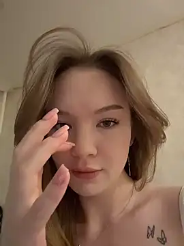 Snapshot of feral__berryss chatting on 11-23-25, 03:01 feral berryss online show from 11-23-25, 03:01