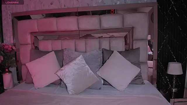 Snapshot of thalia_nichols chatting on 07-30-26, 05:23 thalia nichols online show from 07-30-26, 05:23