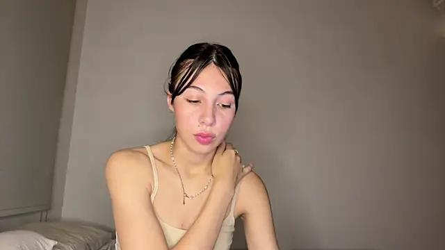 Snapshot of heyitsmia chatting on 11-29-25, 12:57 heyitsmia online show from 11-29-25, 12:57