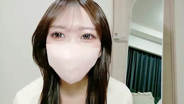 Snapshot of alicechan_v chatting on 05-03-26, 11:27 alicechan v online show from 05-03-26, 11:27