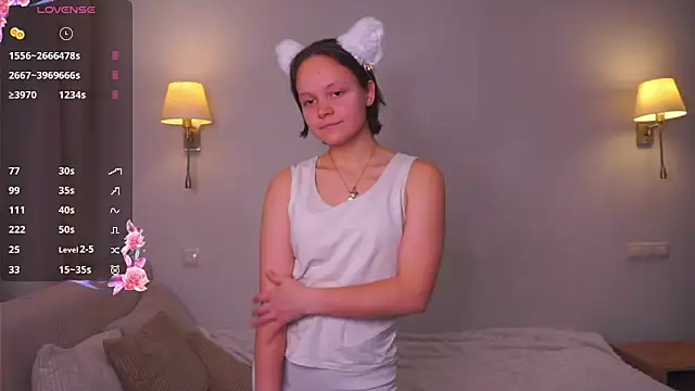 Snapshot of MerriCarros chatting on 12-05-25, 10:13 MerriCarros online show from 12-05-25, 10:13